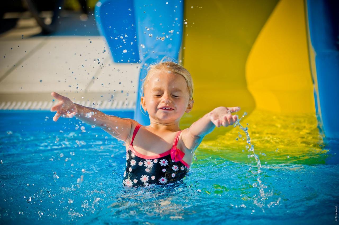 Aqua Holiday Apartments Beach#Pool#Sauna No Limit Kołobrzeg Esterno foto